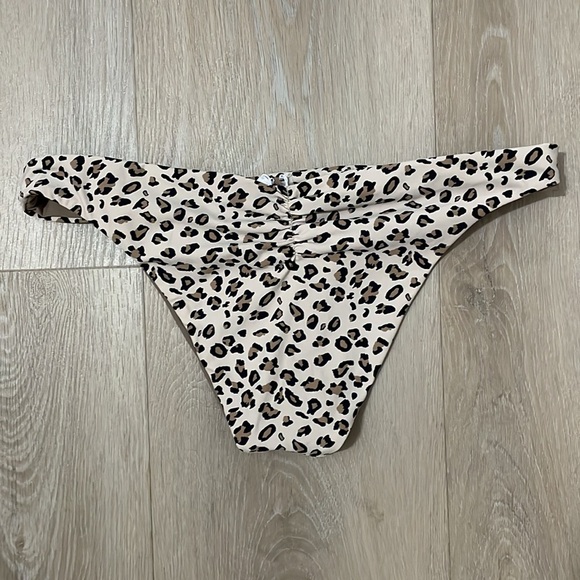 Everything But Water Max Swim animal print Bottoms - Picture 2 of 4